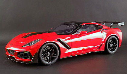 C7 Corvette ZR1 Coupe • Long Beach Red metalic • #US018 • www.corvette-plus.ch