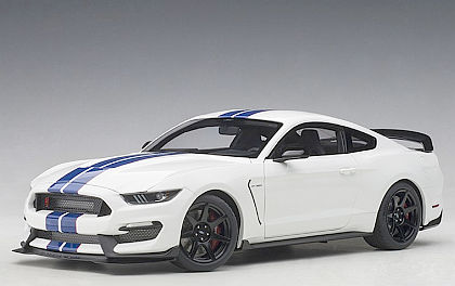 Ford Shelby Mustang GT350R • Oxford White with Lightning Blue stripes stripes • #AA72931 • www.corvette-plus.ch
