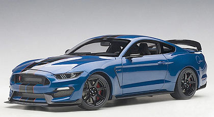 Ford Shelby Mustang GT350R • Lightning Blue with Black stripes • #AA72933 • www.corvette-plus.ch