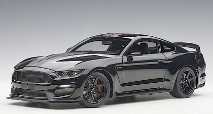 Ford Shelby Mustang GT350R • Shadow Black with Black stripes • #AA72934 • www.corvette-plus.ch