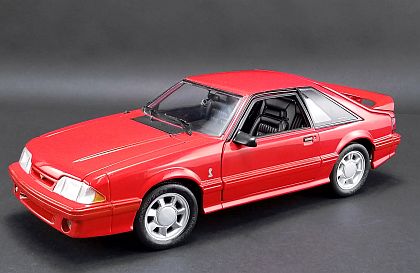 1993 Ford Mustang Cobra • Red on Black • #GMP18922 • www.corvette-plus.ch