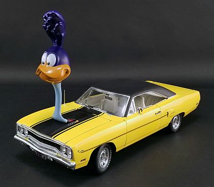 1970 Plymouth Road Runner • with ''The Loved Bird'' Air Grabber Figurine • #GMP18924 • www.corvette-plus.ch