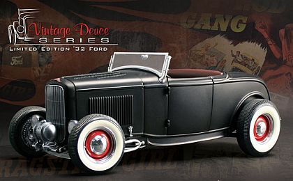 1932 Ford Deuce Roadster • satin Black • #G1805021