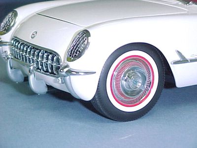 Solido 1/18 scale Diecast 8082 - Chevrolet Corvette 1953 Convertable White