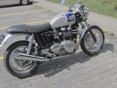 2004 Triumph Truxton 900