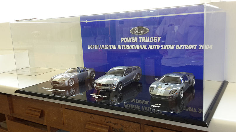 2004 NAIAS Diorama and Display Case