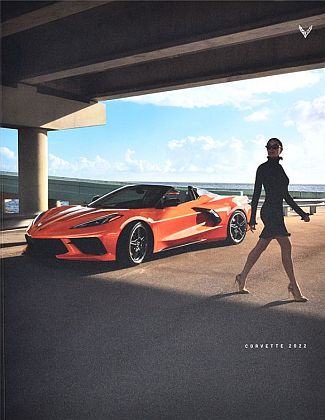 2022 Chevrolet Corvette • Sales Brochure/Catalog • #22CHECORCAT01 • www.corvette-plus.ch